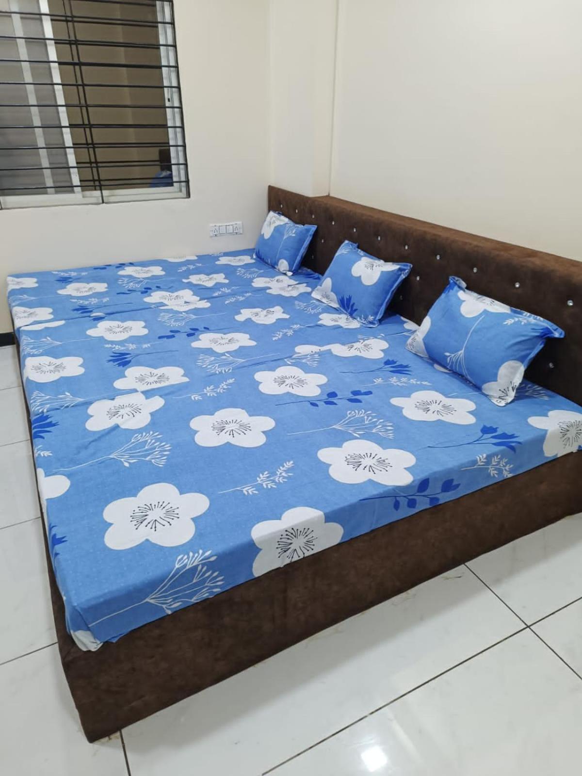 אויאיין Hanumant Kripa Geust House Only For Family מראה חיצוני תמונה